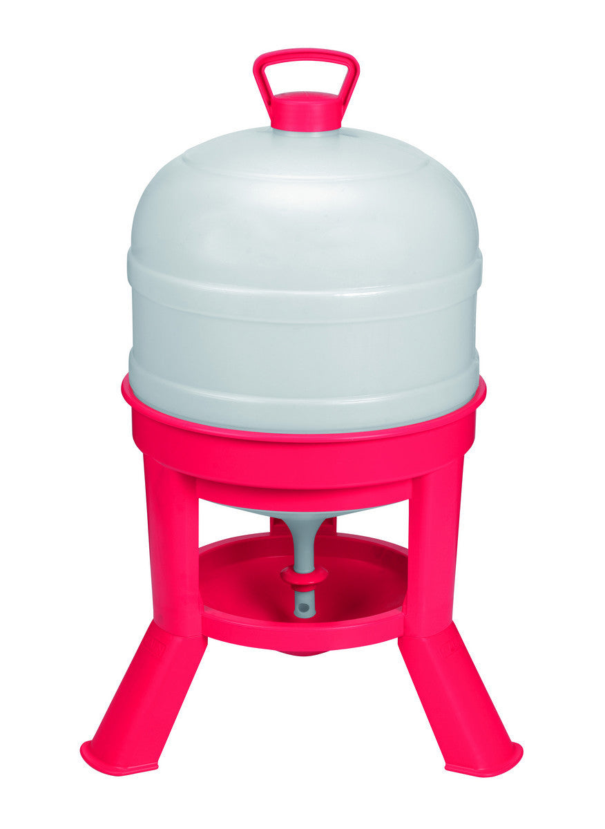 Little Giant Plastic Dome Waterer - 8 Gallon (Red/White)