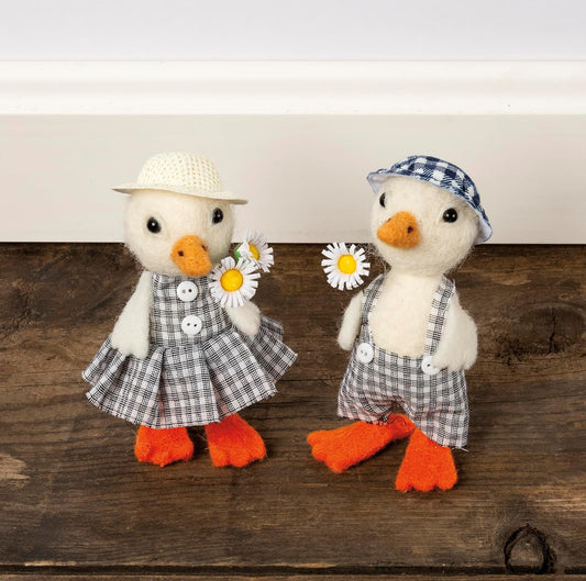 Primitives by Kathy Easter Flowers & Hats Gingham Ducks Critter Set of 2