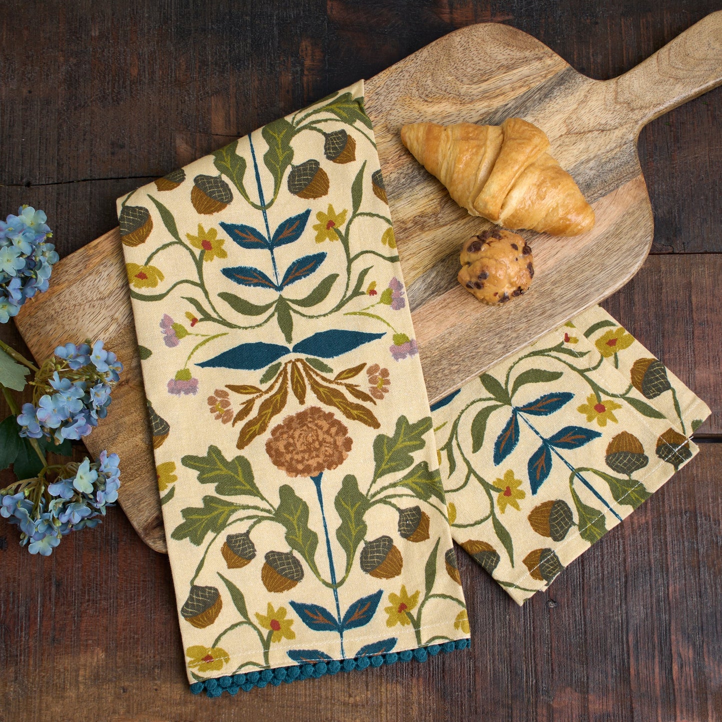 Primitives by Kathy Fall Folk Floral Kitchen Towel - 20" x 26"