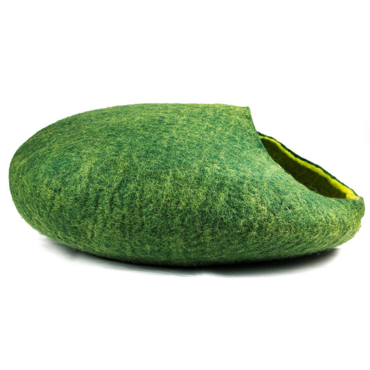 Yeti Pet Cave Pet Bed for Cats and Small Dogs, 100% New Zealand Wool, Green