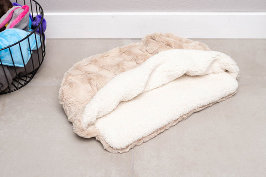 Mutts & Mittens, Inc. Premium Pocket Bed- Latte Fur (18x26)